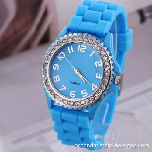 Fashionable Silicone Analog Watches for Women with Japan Automatic Movement, 3ATM WaterproofNew